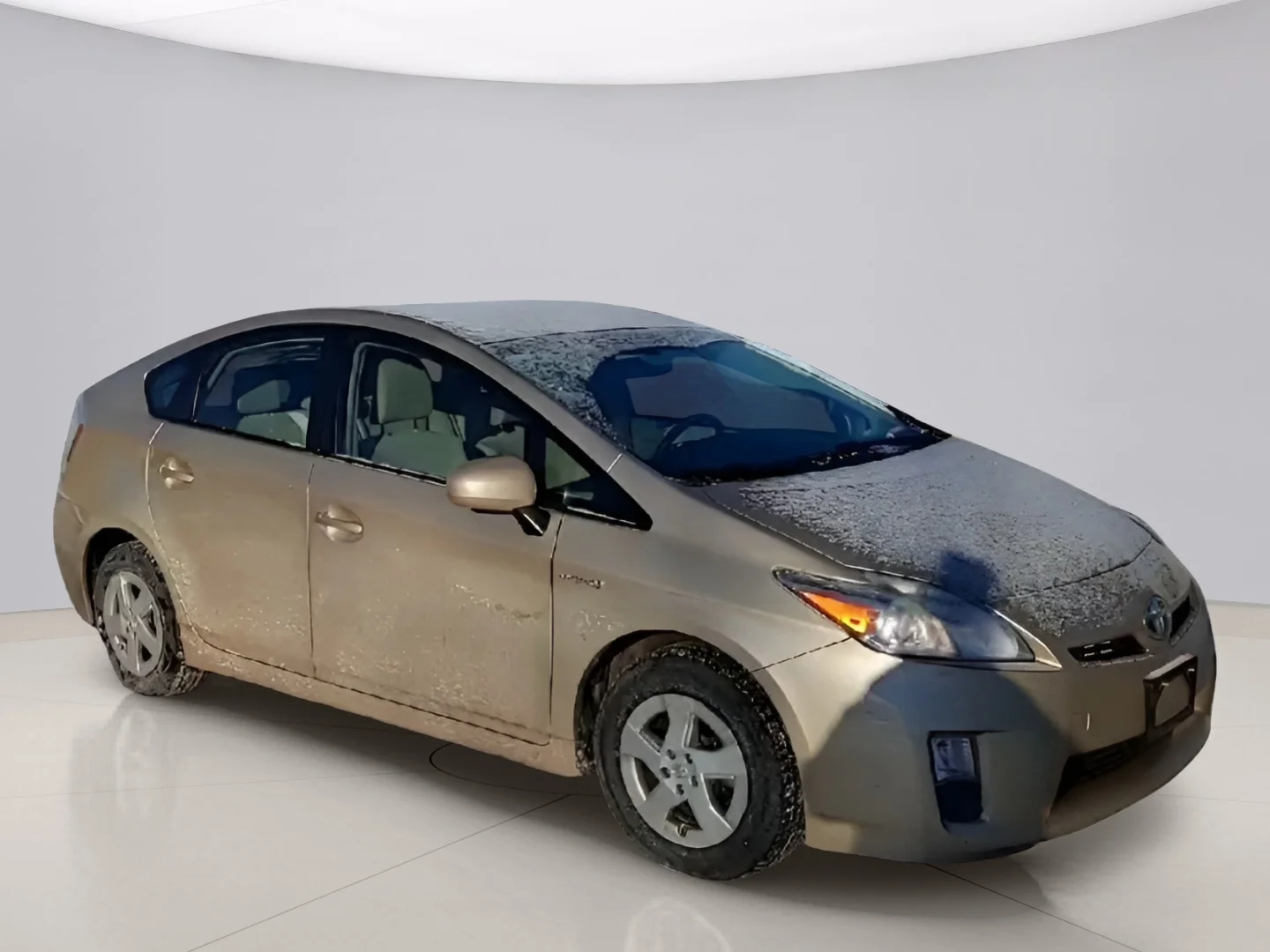 Used 2010 Gold Toyota III image 3