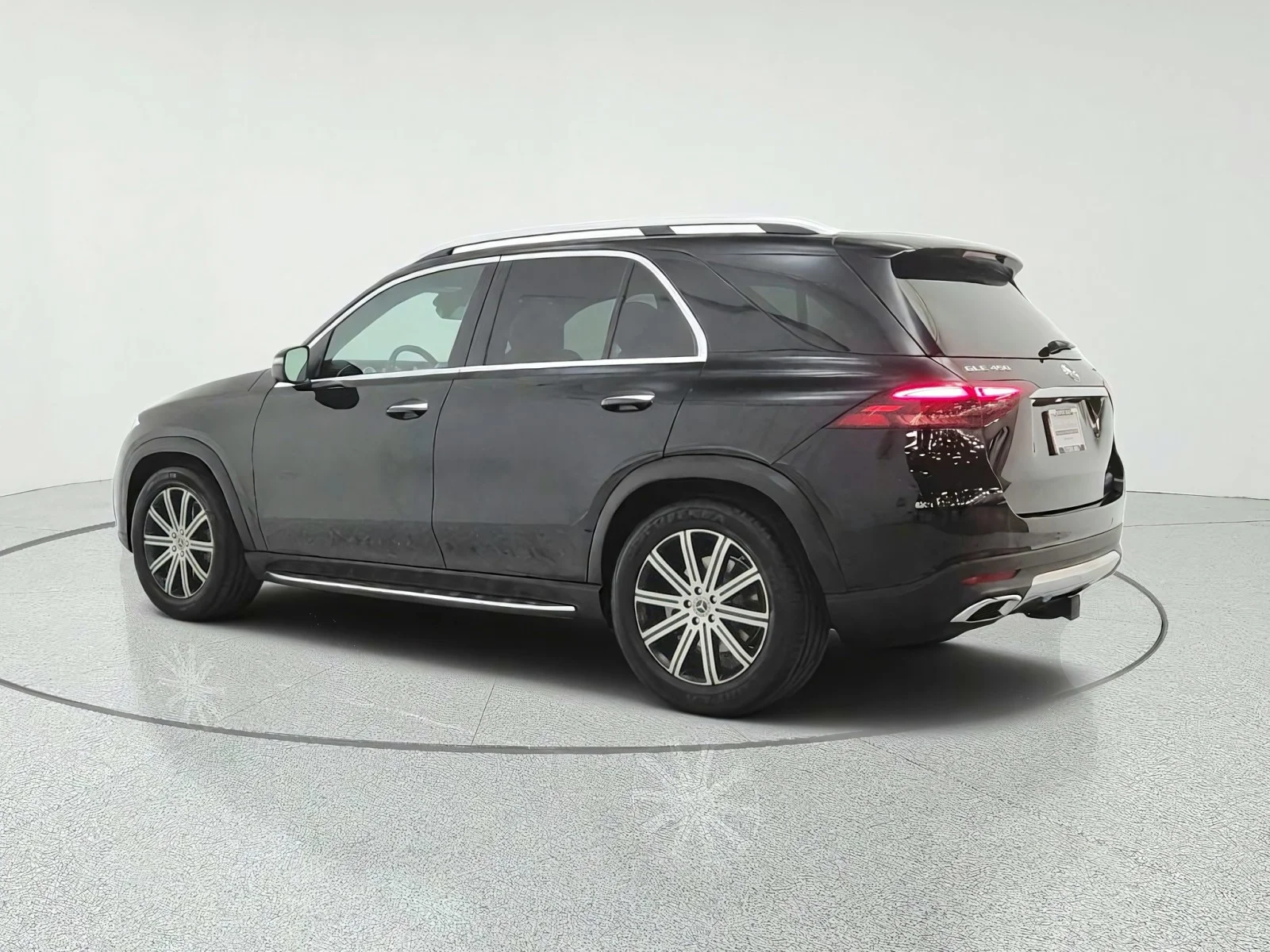 Certified Used 2024 Black Mercedes-Benz GLE 450 4MATIC® SUV image 7
