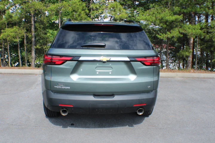 Used 2023 Silver Sage Metallic Chevrolet LT Cloth image 17