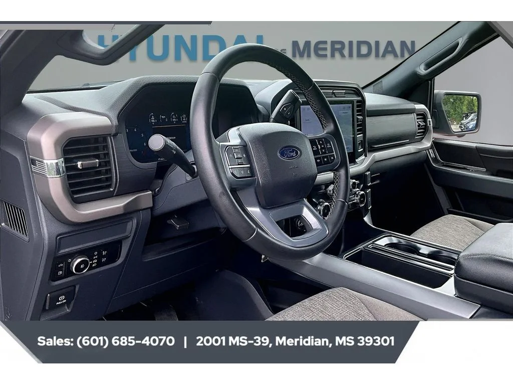 Used 2024 Avalanche Ford XLT image 12