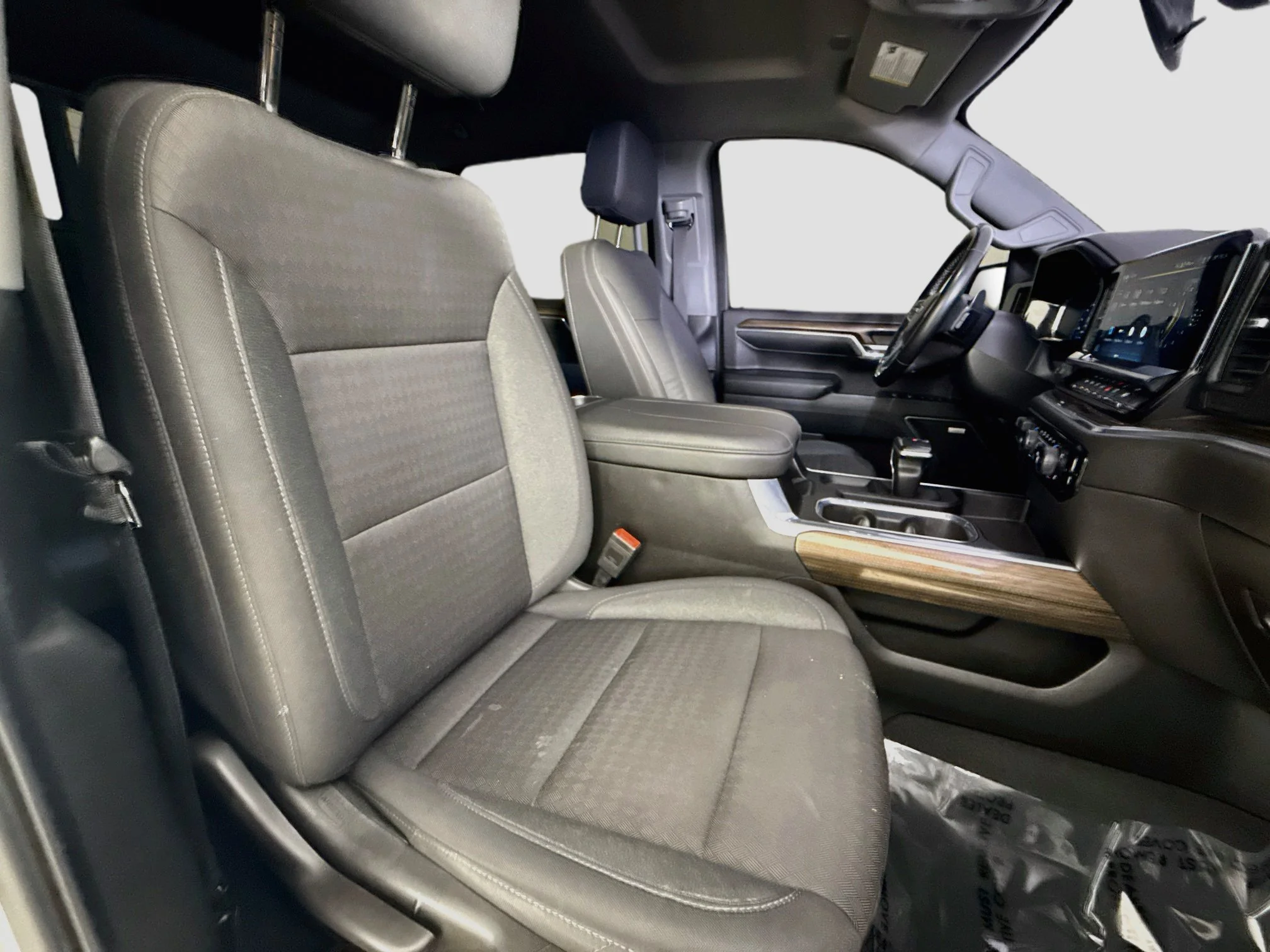 Used 2023 SUMMIT WHITE Chevrolet RST image 30