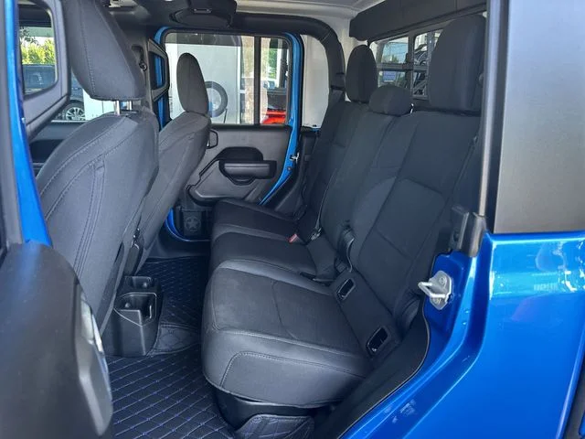Used 2023 Blue Jeep Sport S image 22