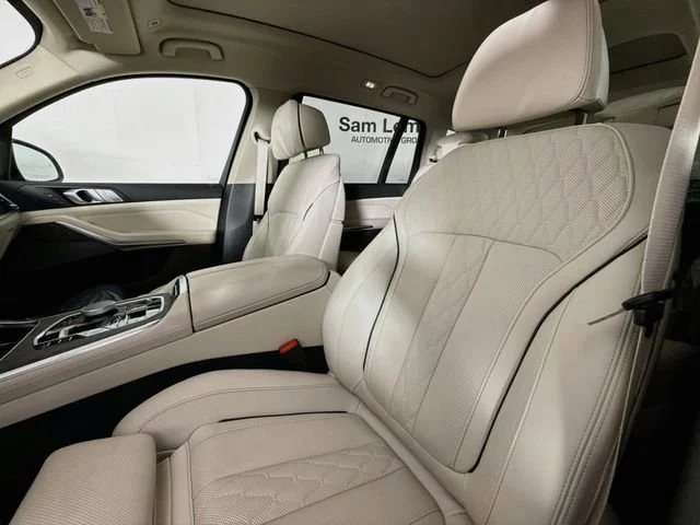 2027 BMW X7 40i - Photo 22