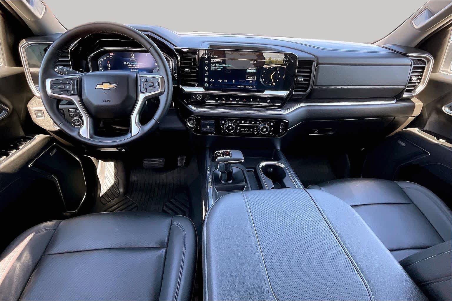 Used 2025 Summit White Chevrolet LTZ image 15