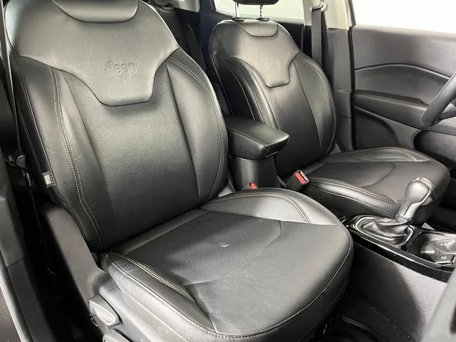 Used 2018 Gray Jeep Limited image 39