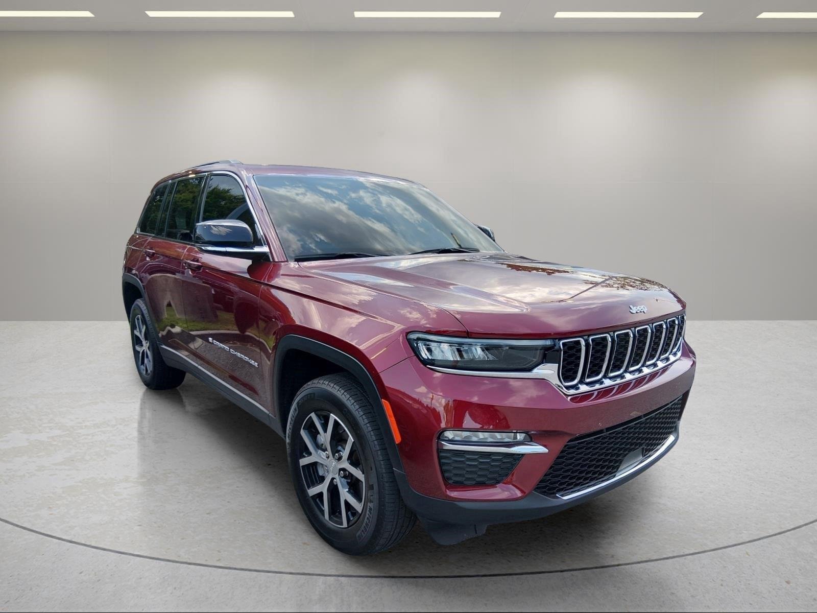 Used 2024 Velvet Red Pearlcoat Jeep Limited image 19