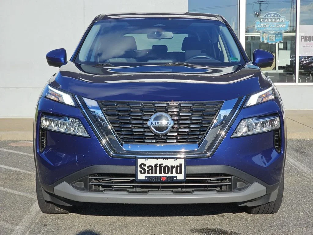 Used 2021 Blue Nissan SV image 9