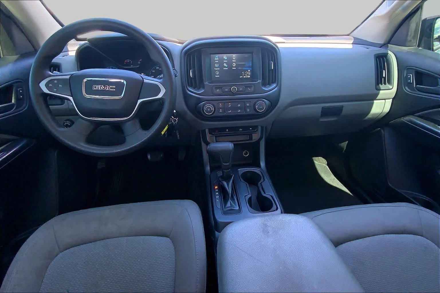 Used 2018 ONYX BLACK GMC 2WD image 14