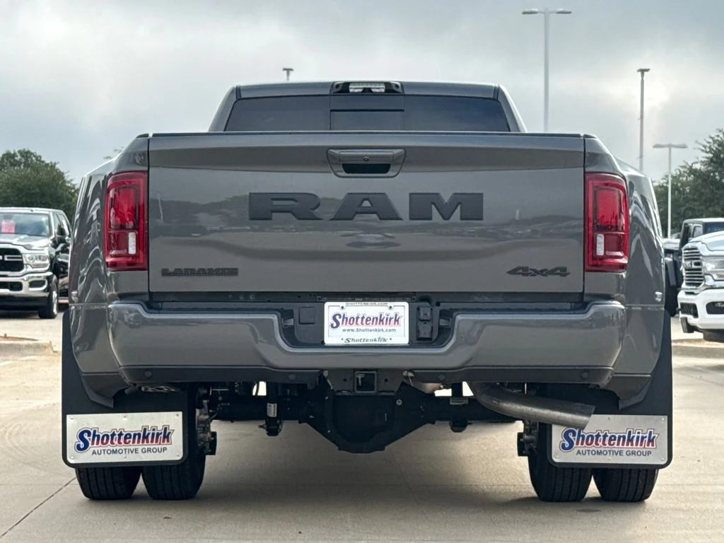 New 2026 Ceramic Gray Clear-Coat Exterior Paint RAM Laramie image 8