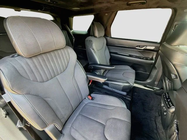 Used 2025 Black Hyundai Calligraphy Night Edition image 33