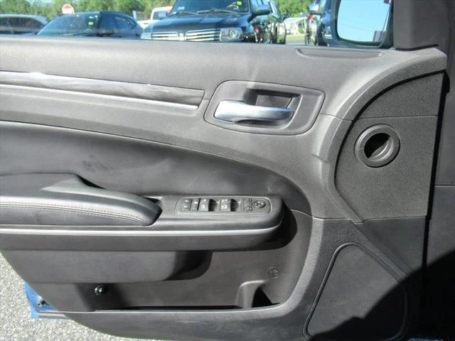 Used 2021  Chrysler Touring image 18