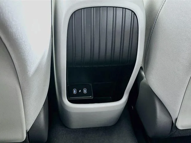 New 2027 Hyundai KONA SE