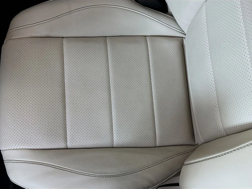 Used 2023 White Mercedes-Benz GLS 450 image 20