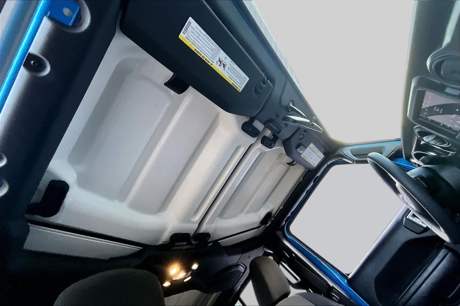 Used 2023 Hydro Blue Pearlcoat Jeep  image 13