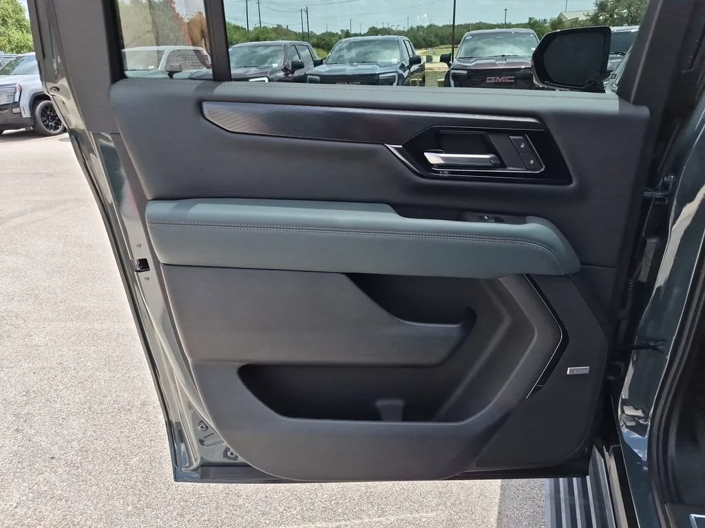 2026 GMC Yukon XL AT4 - Photo 39