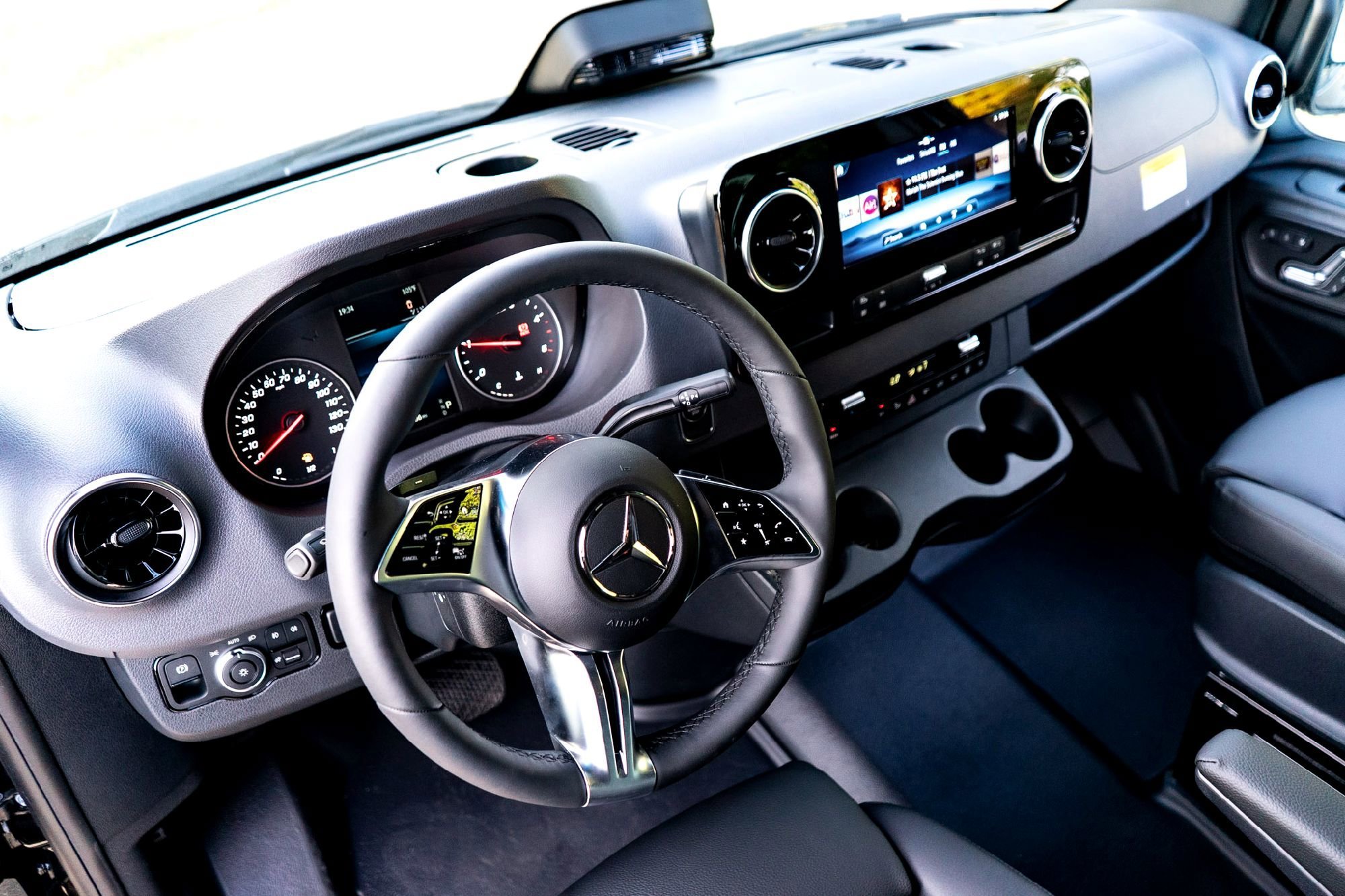 2025 Mercedes-Benz Sprinter Passenger Van Base - Photo 34