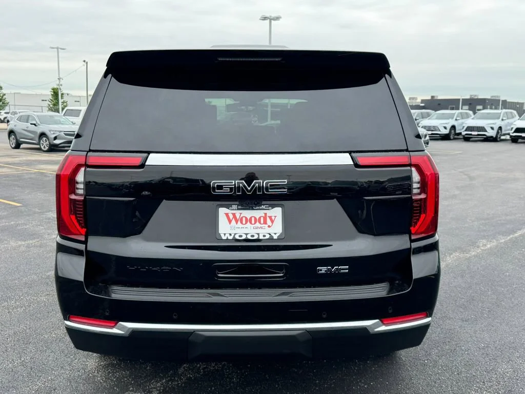 New 2026 Onyx Black GMC Elevation image 8