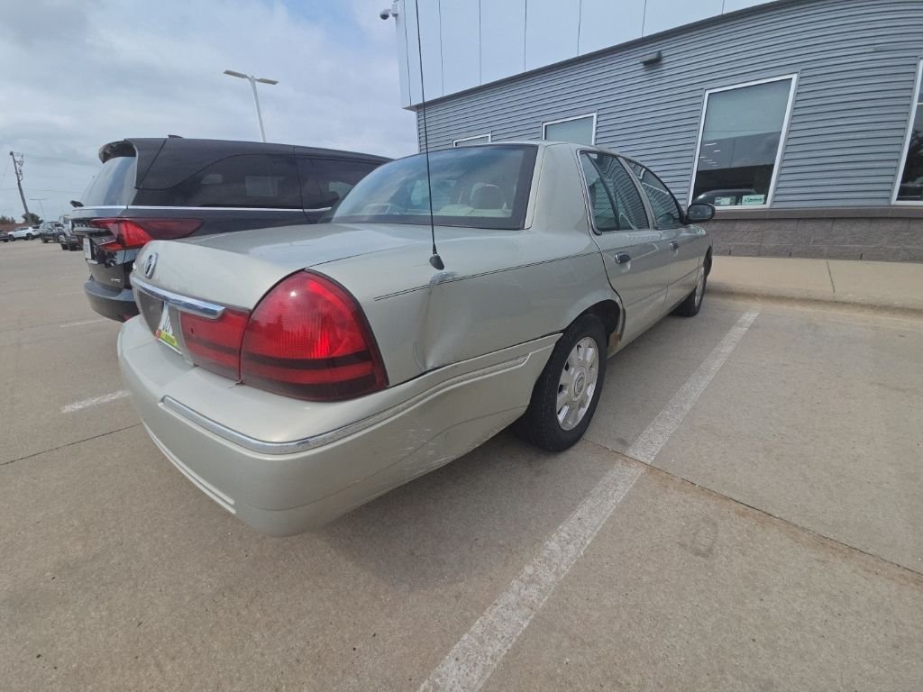 Used 2005  Mercury LS image 5