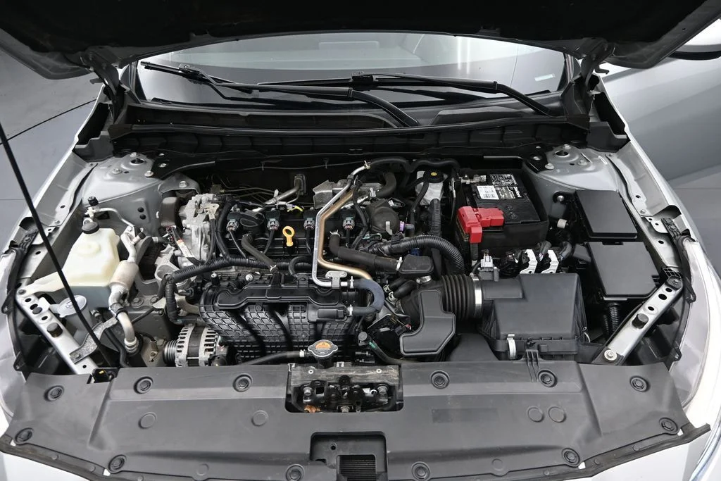 Used 2022 Silver Nissan 2.5 SV image 25