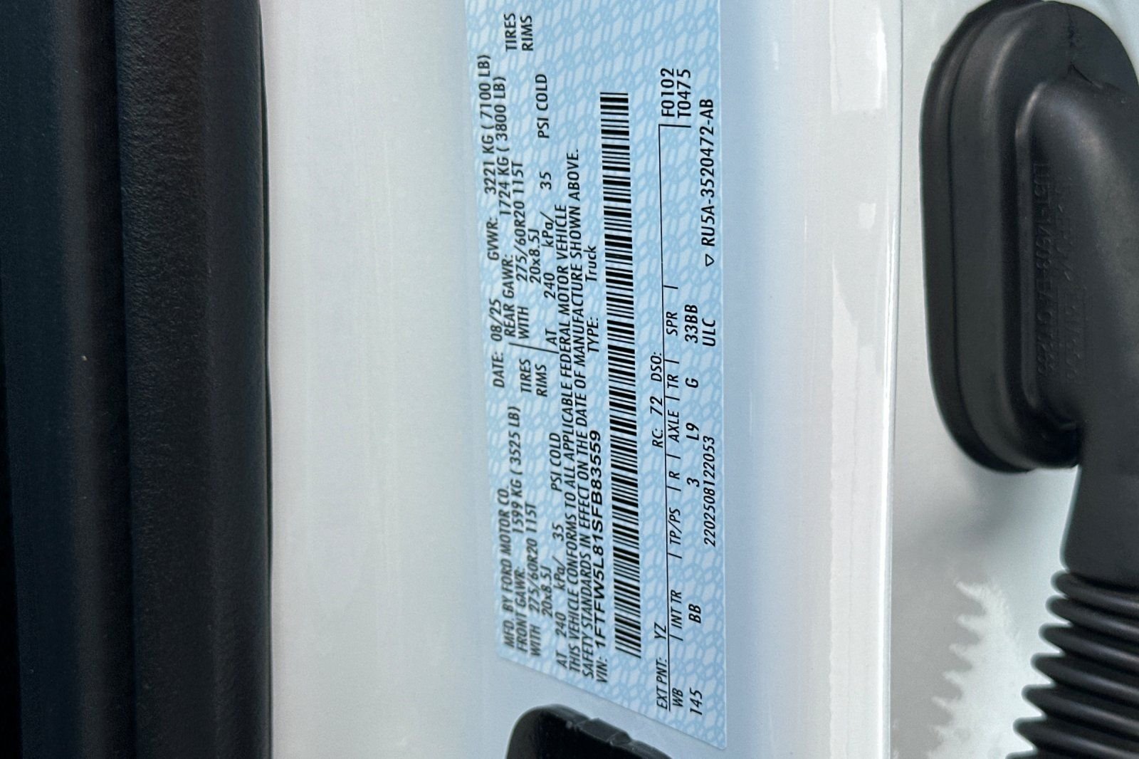 Used 2025 White Ford Lariat image 33