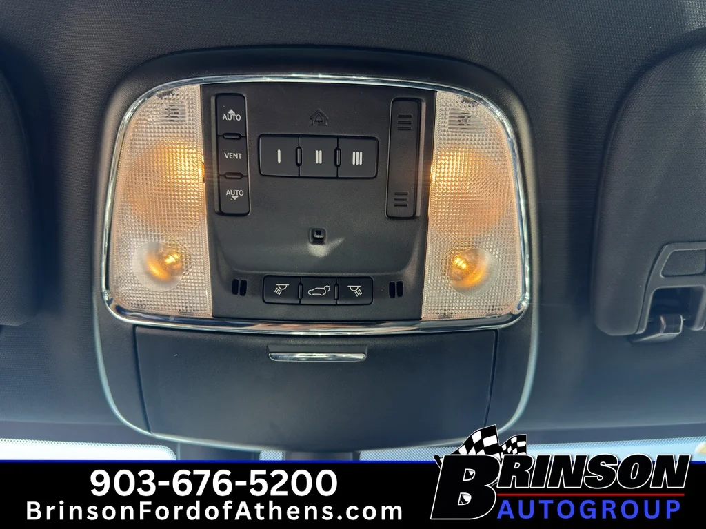Used 2021 Bright White Clearcoat Jeep Trailhawk image 15