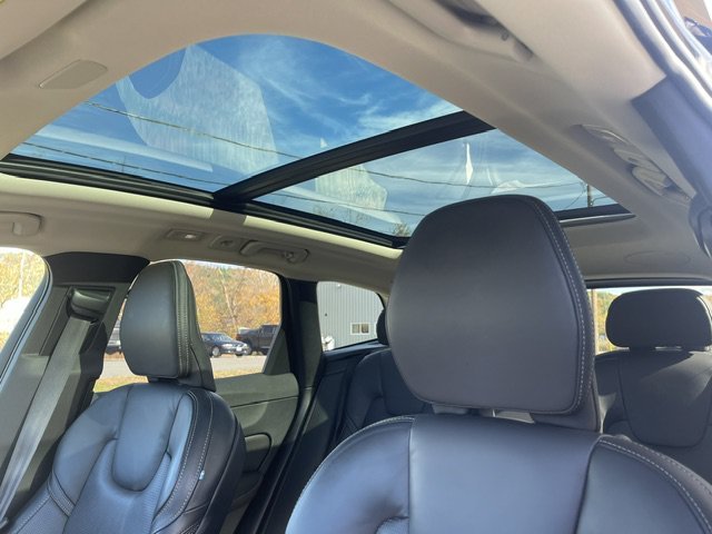 Used 2024 Black Volvo Ultimate Dark Theme image 16