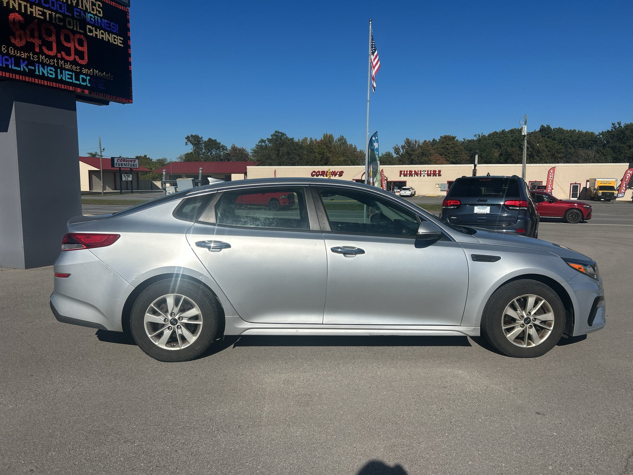 Used 2019 Sparkling Silver Kia LX image 7