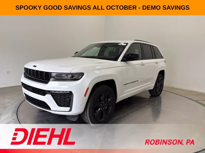 New 2027 Bright White Clear-Coat Paint Jeep Limited Reserve image 3
