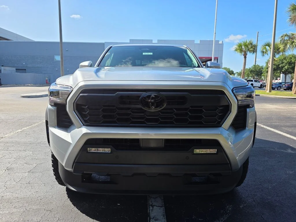 2026 Toyota Tacoma TRD Off Road - Photo 2