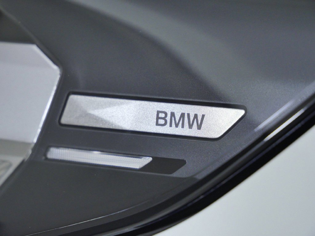 Used 2026 Alpine White BMW 30 xDrive image 5