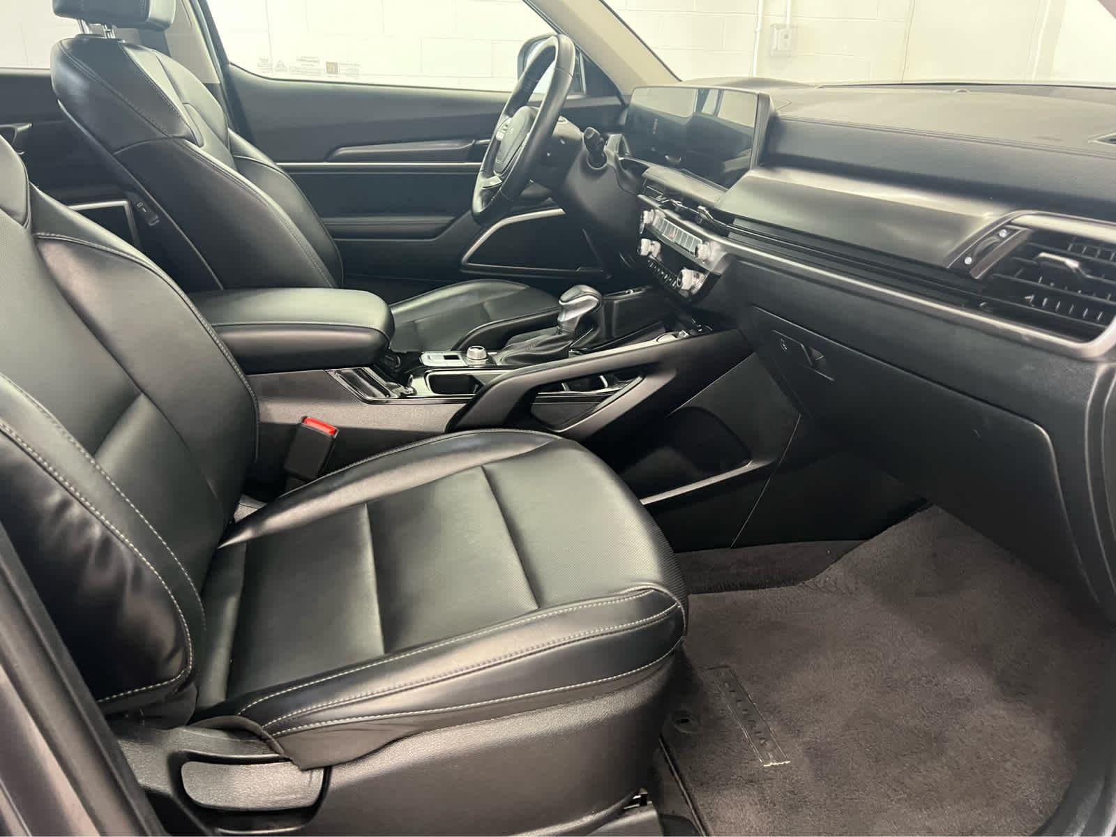 2025 Kia Telluride S - Photo 25