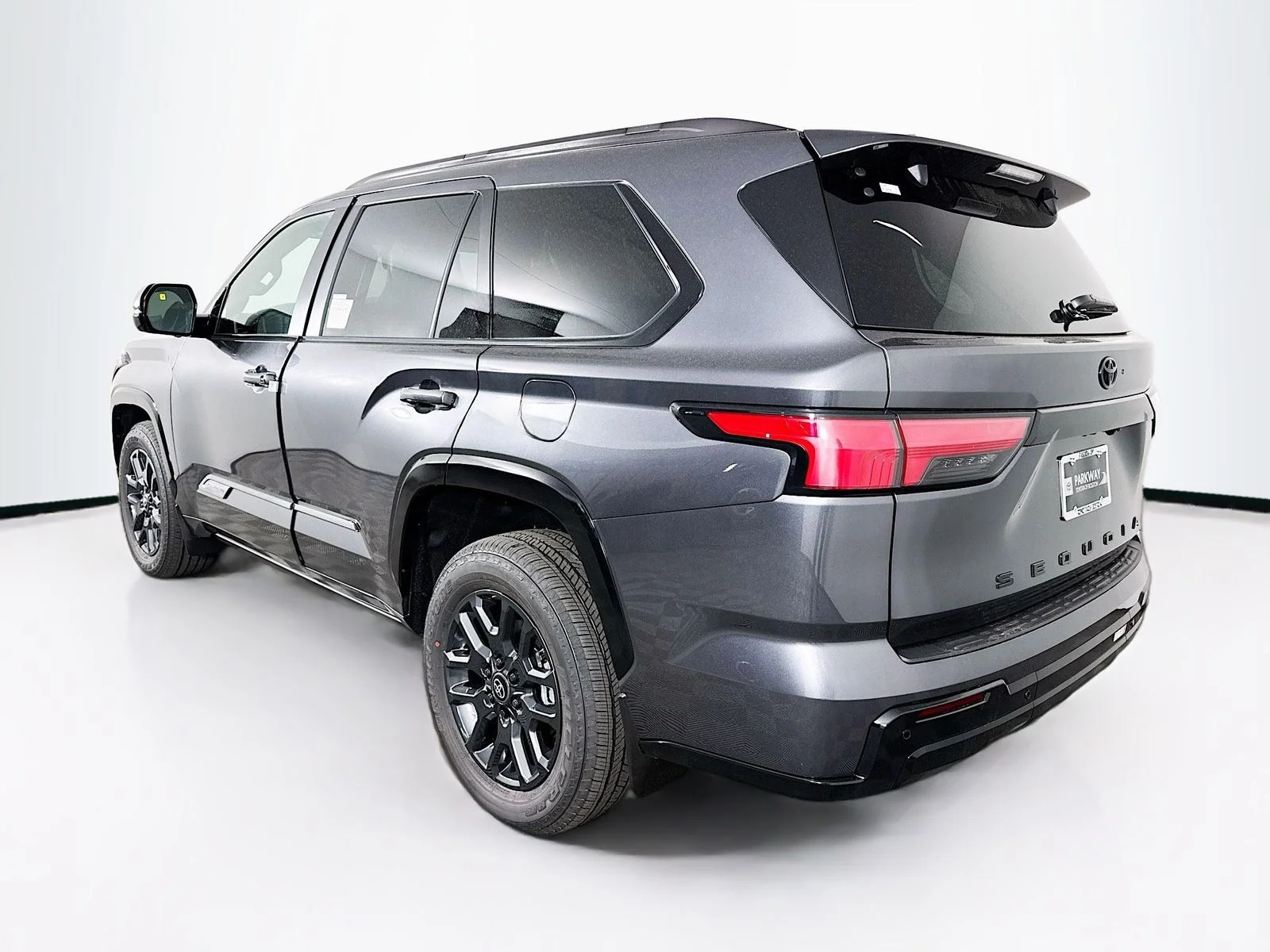 New 2026 Magnetic Gray Metallic Toyota  Platinum image 4