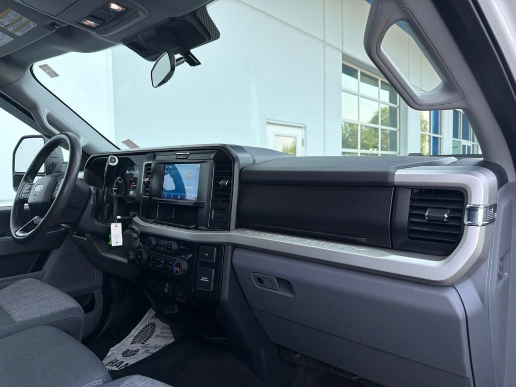 Used 2025  Ford XLT image 27