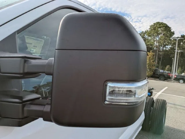 New 2027 Oxford White Ford F-350® XL image 12