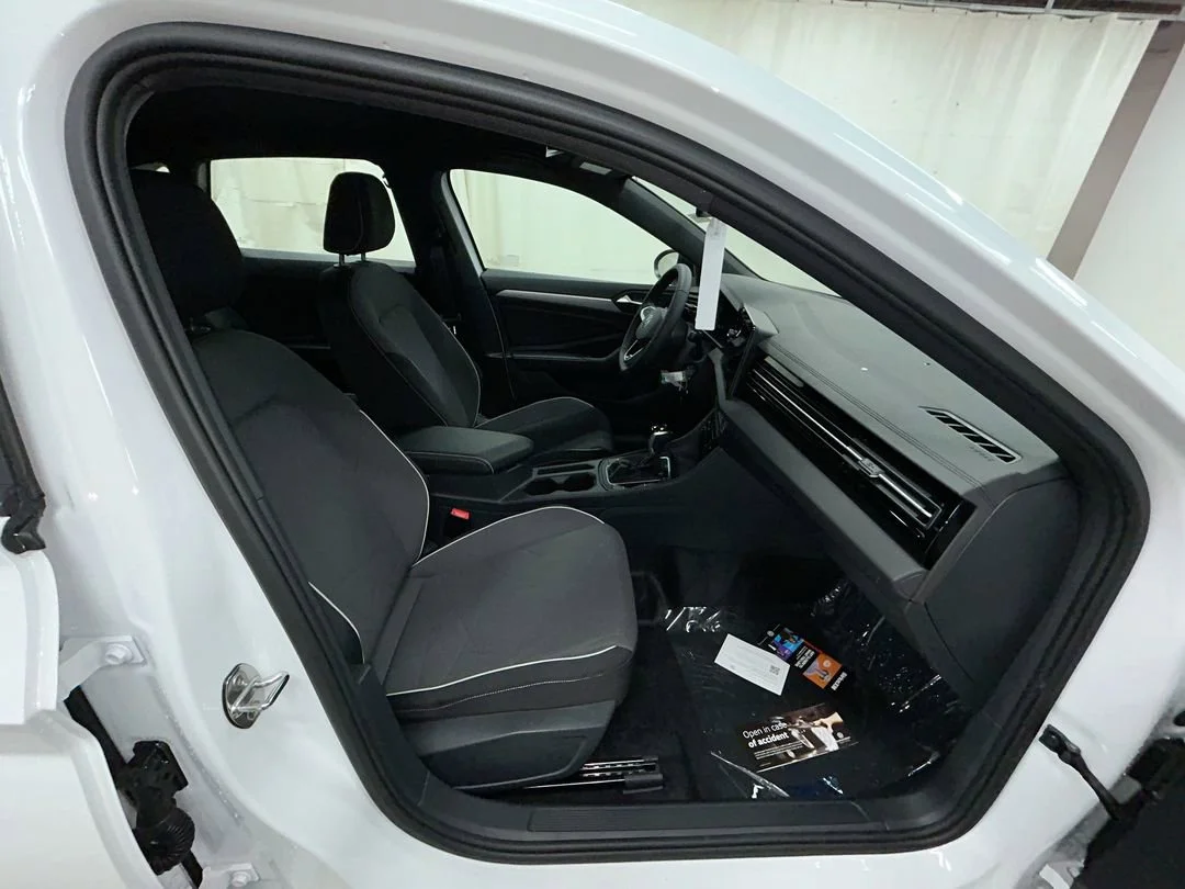 2026 Volkswagen Jetta Sport - Photo 14