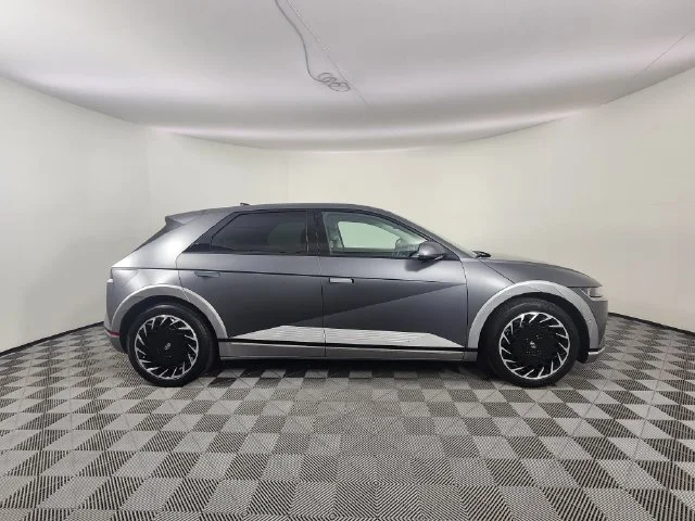 Used 2024 Gray Hyundai Limited image 6