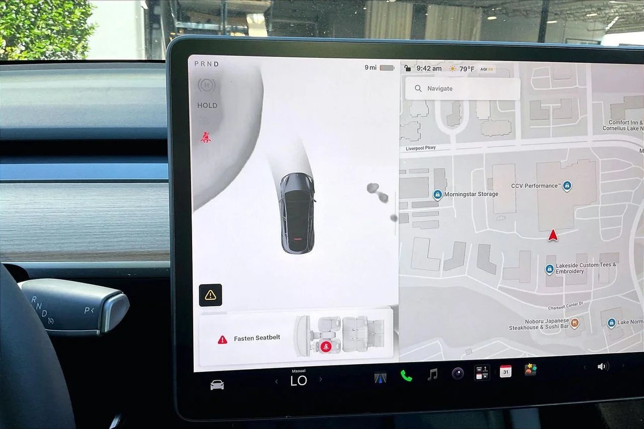 Used 2023  Tesla Long Range image 29