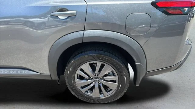 Used 2023 Gray Nissan S image 32
