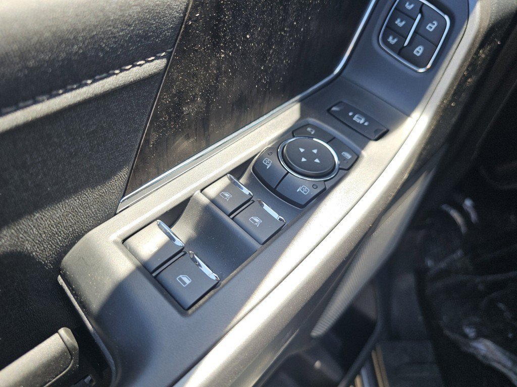 New 2026 Carbonized Gray Metallic Ford LARIAT image 33