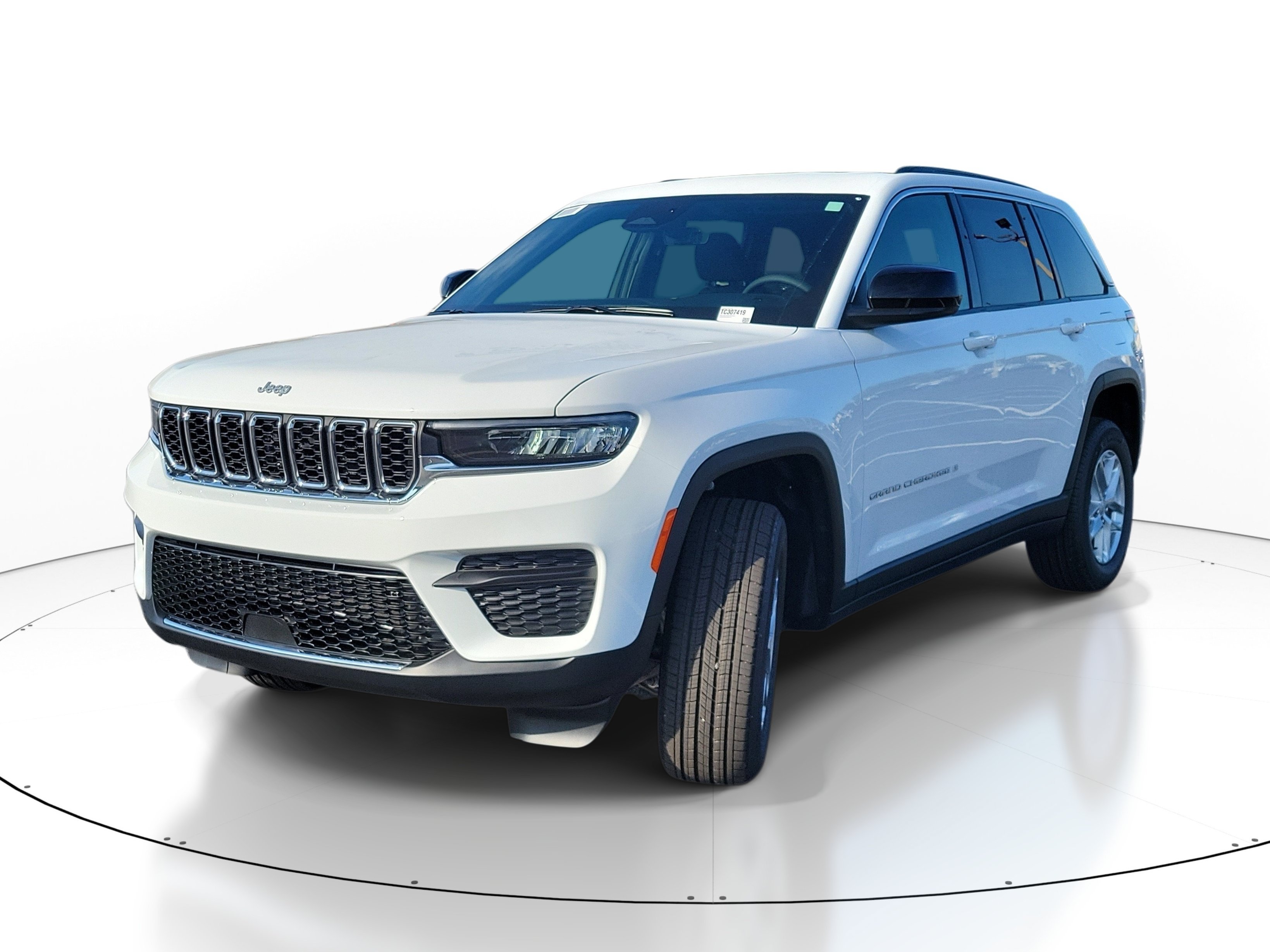 New 2026 Bright White Clear-Coat Exterior Paint Jeep Laredo image 3