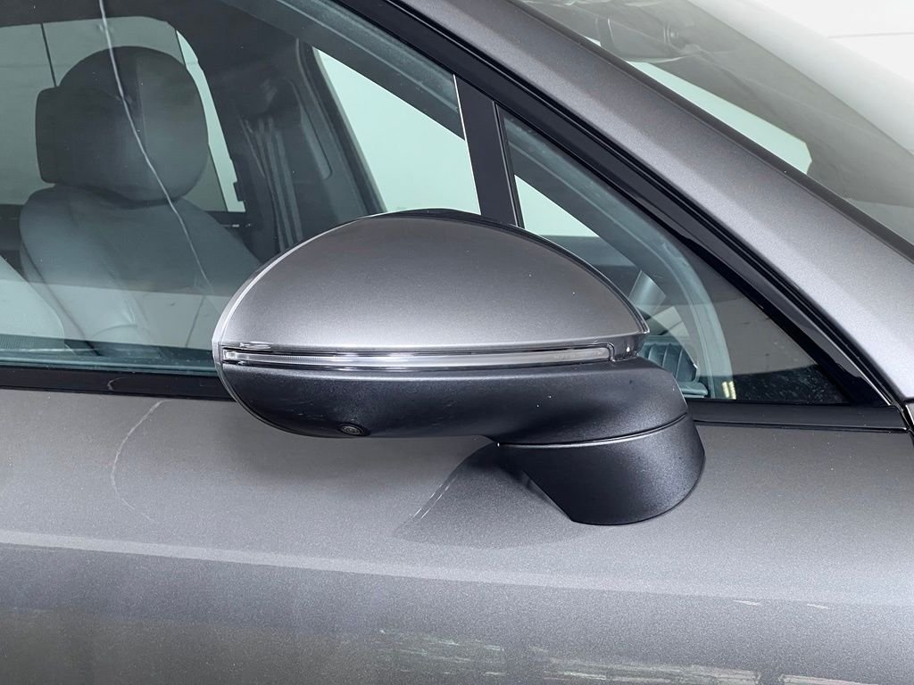 Certified Used 2023  Porsche  image 17