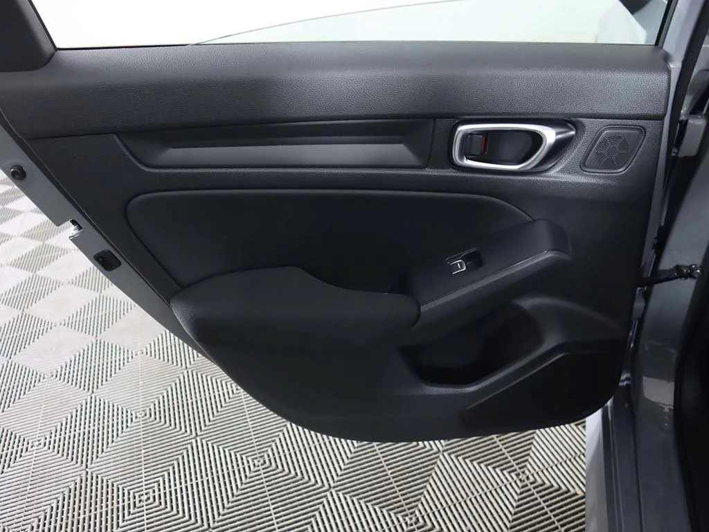 2025 Honda Civic Sport - Photo 22