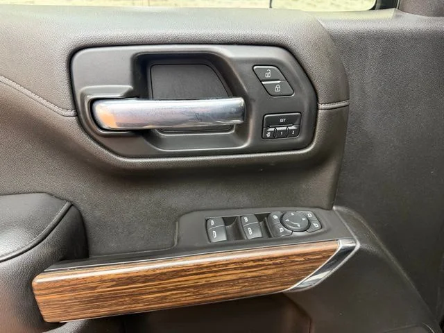 Used 2021 Black Chevrolet High Country image 20