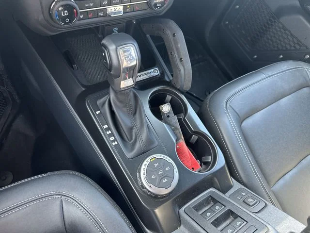 New 2025 Azure Gray Metallic Tri-Coat Ford Badlands® image 21