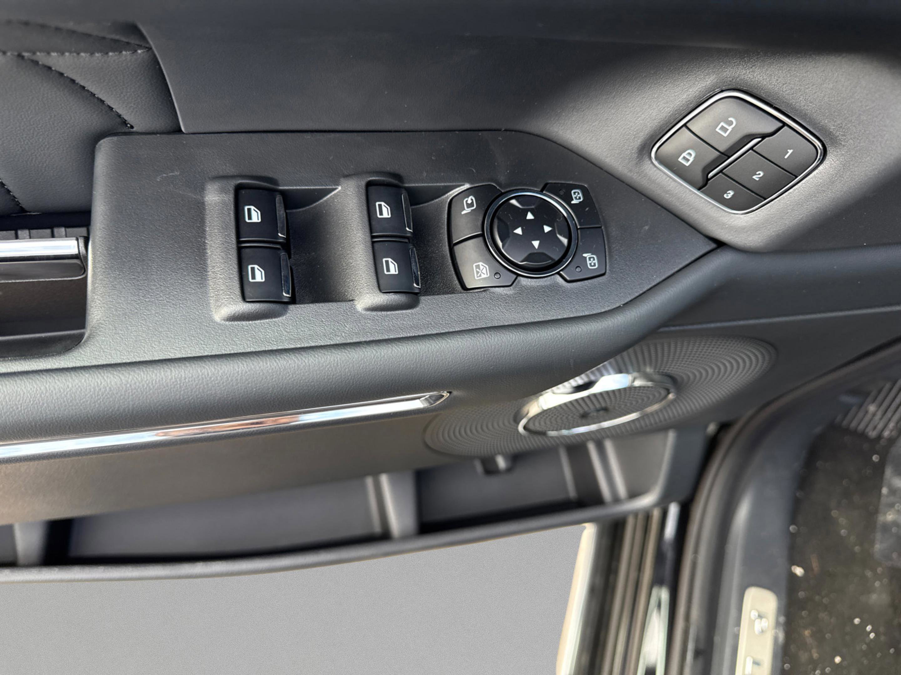 New 2024 Agate Black Metallic Ford Platinum image 22