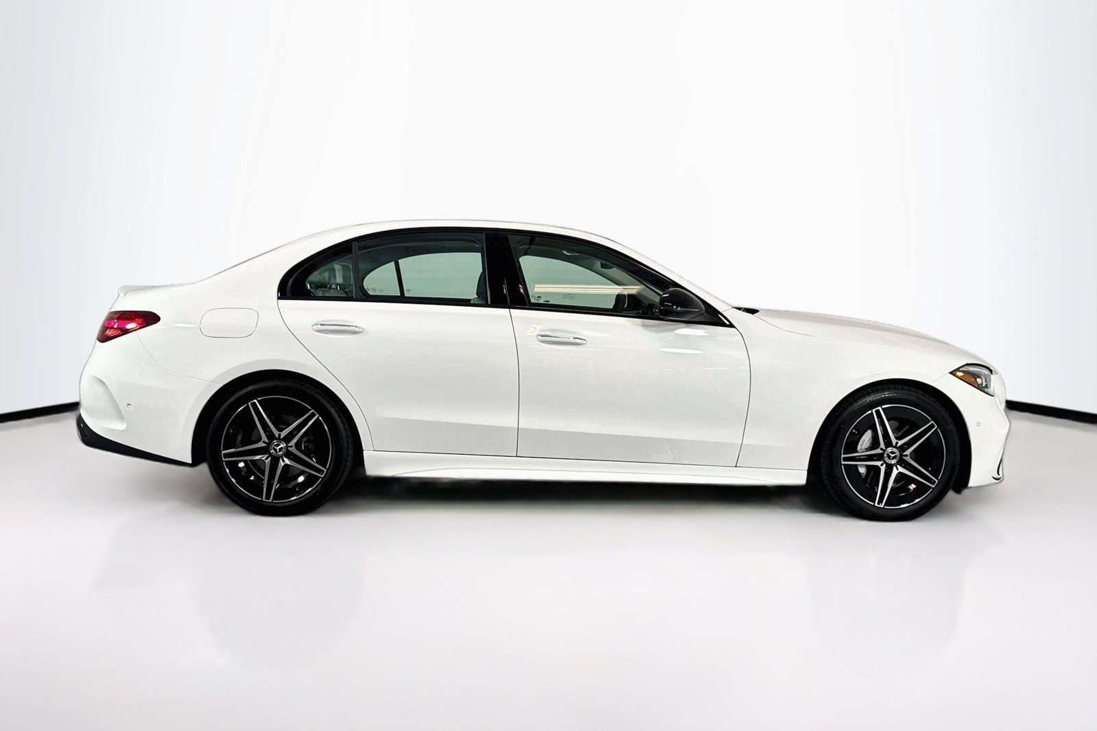 New 2026 Polar White Mercedes-Benz C 300 image 4