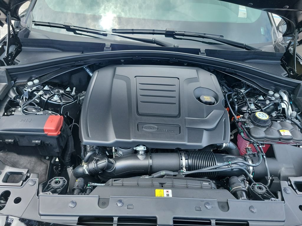 New 2026 Santorini Black Land Rover S image 30