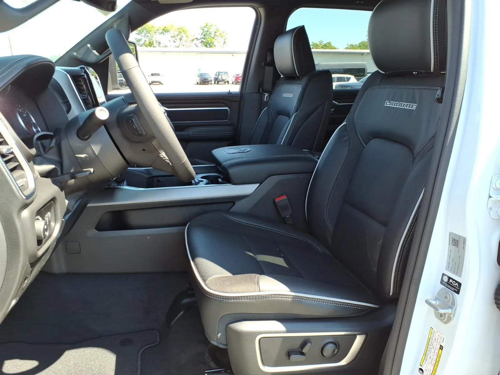 New 2026 Bright White Clear-Coat Exterior Paint RAM Laramie image 4