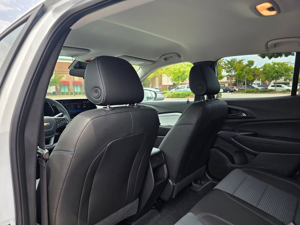 Certified Used 2025 Summit White Chevrolet LT image 26
