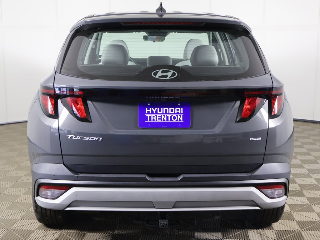 Certified Used 2025 Gray Hyundai SE image 10